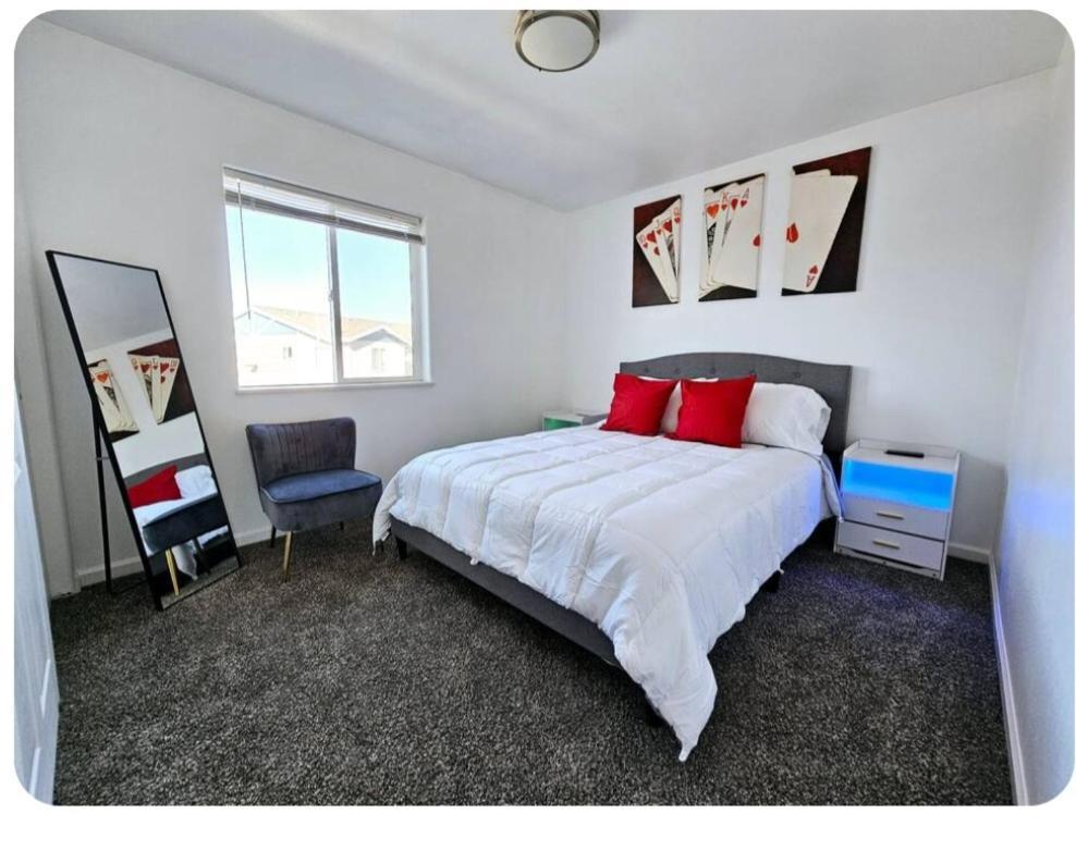 Cozy Mountain View Retreat In * Reno
